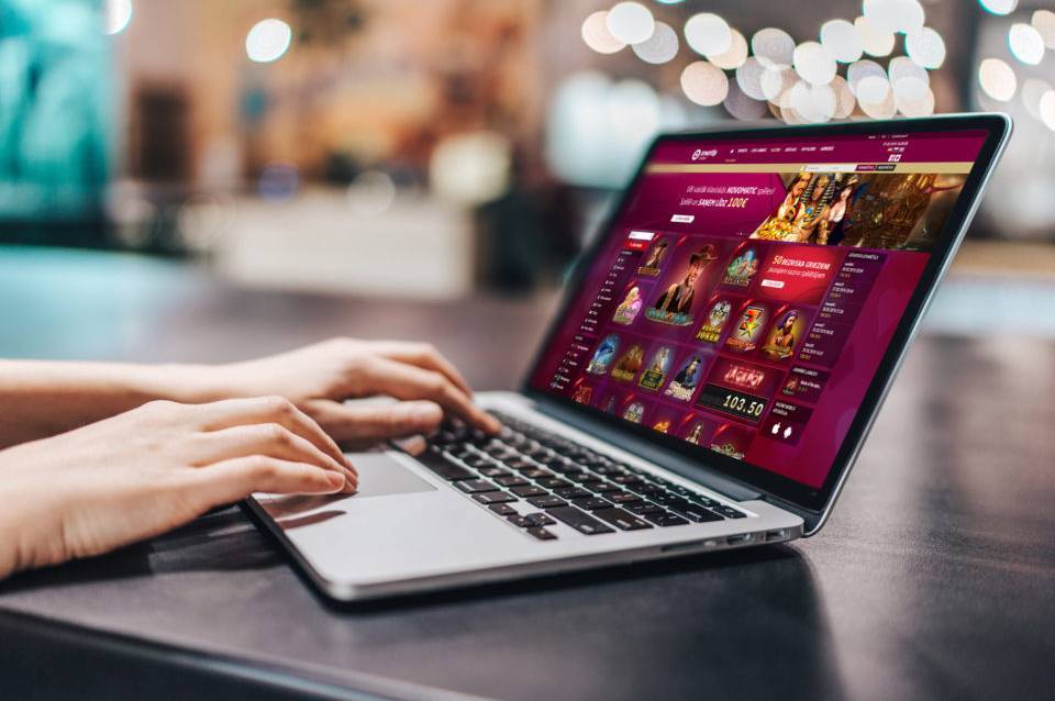 Jonli diler bilan blackjackda yutuqqa erishing 24 Jonli diler bilan blackjackda yutuqqa erishing 24